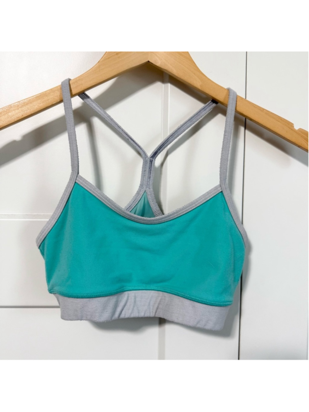 Lululemon Flow Y Bra Nulu vista green and gray light support size 2